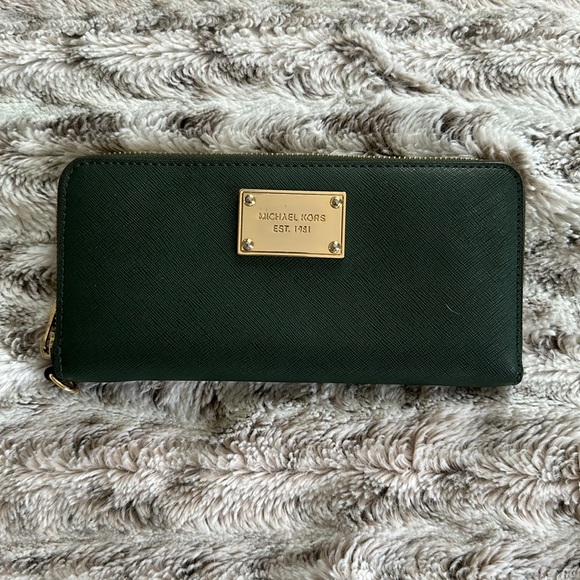 Michael Kors Saffiano Leather Bag & Wallet Set - Picture 3 of 11